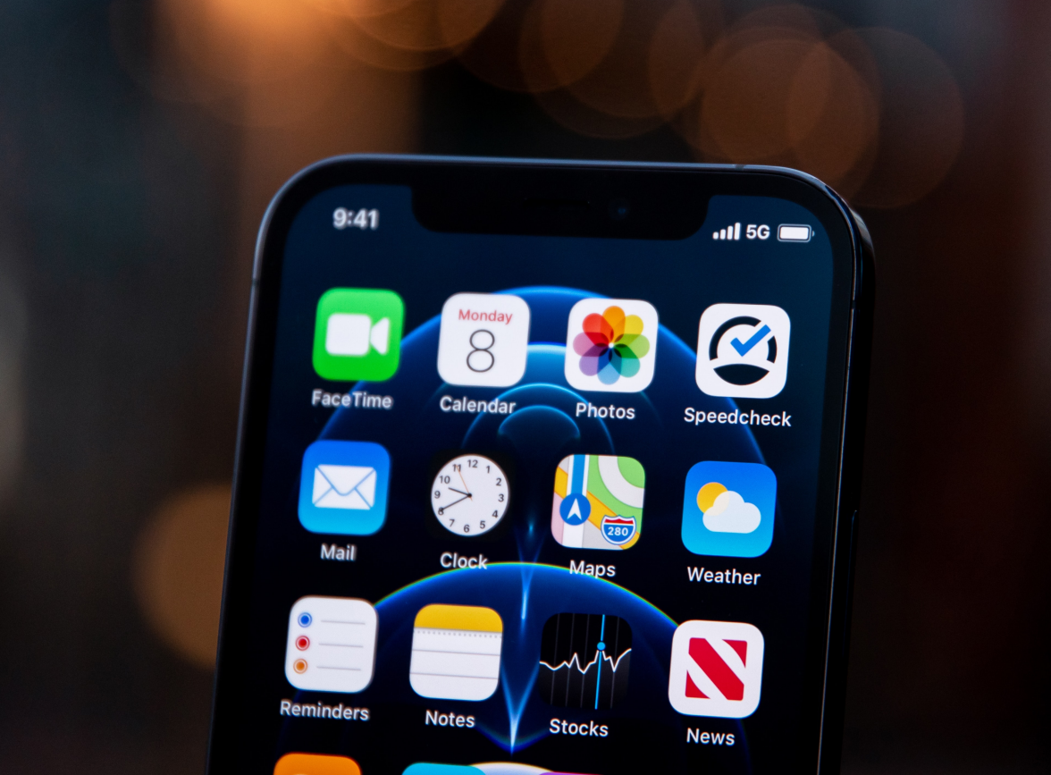 夏河苹果手机维修分享为什么 iPhone 12 在冬季会自动关机 